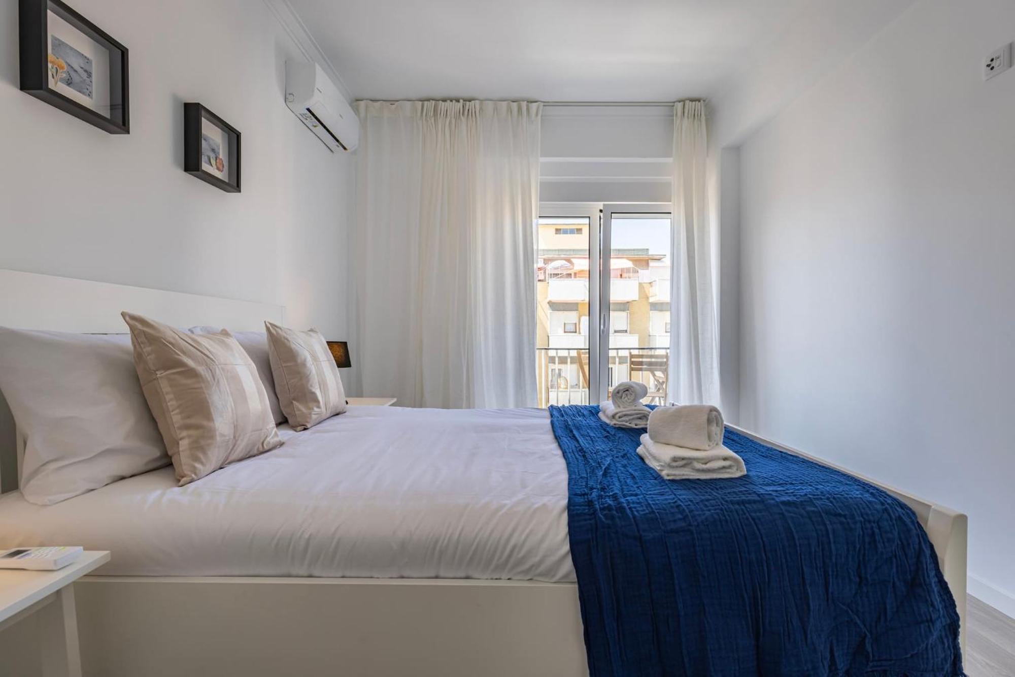 Urban Elegance Apartment Almada Esterno foto