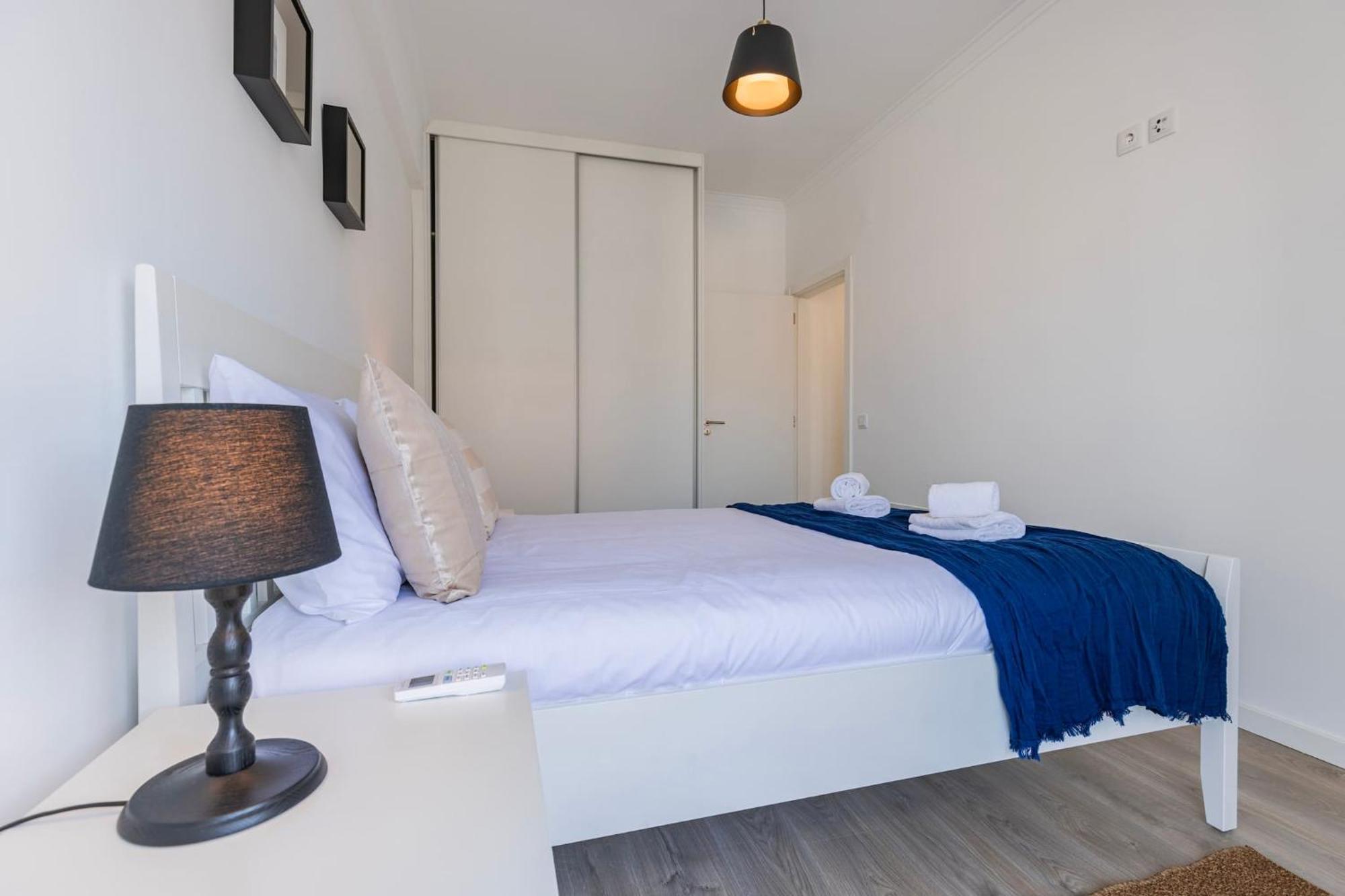 Urban Elegance Apartment Almada Esterno foto