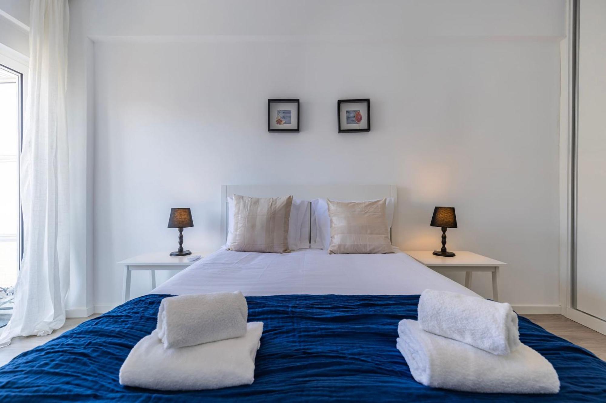 Urban Elegance Apartment Almada Esterno foto